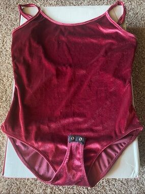 Heart Hips Velvet Bodysuit in Wine Red